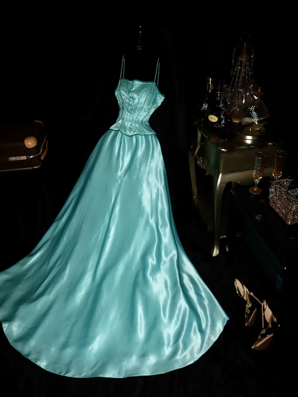 Mint green halter-neck fitted long ball gown R6891