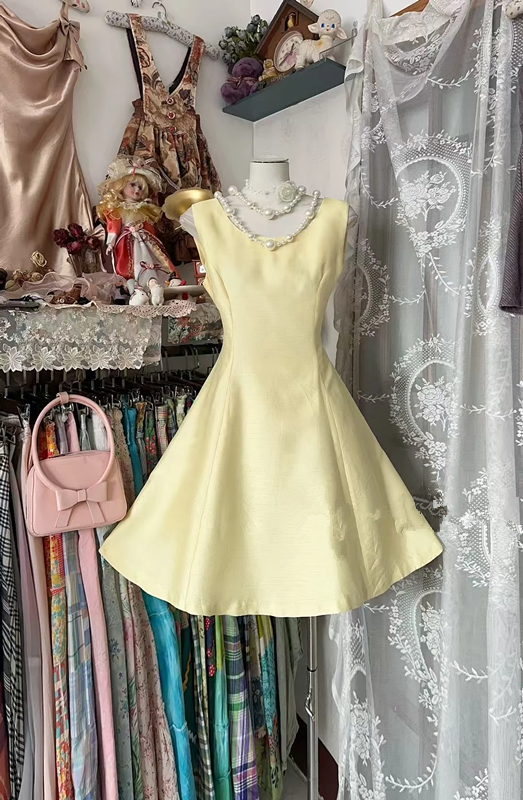 Light yellow sleeveless, fitted A-line short dress, elegant and sophisticated ball gown R7838