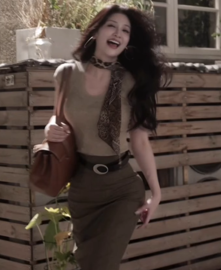 Large size French style slim fit straight shoulder top high waist skirt simple suit R1825