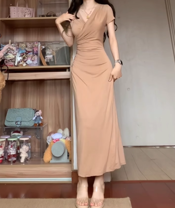 Large size French pure desire style V-neck pleated dress hot girl figure hip long skirt R1867