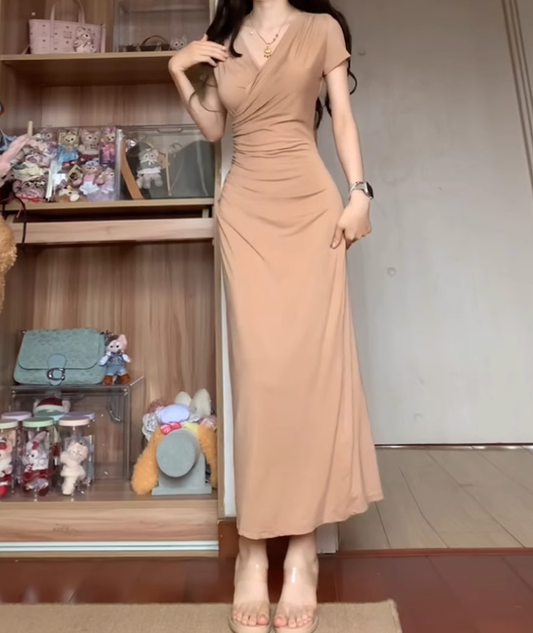 Large size French pure desire style V-neck pleated dress hot girl figure hip long skirt R1867