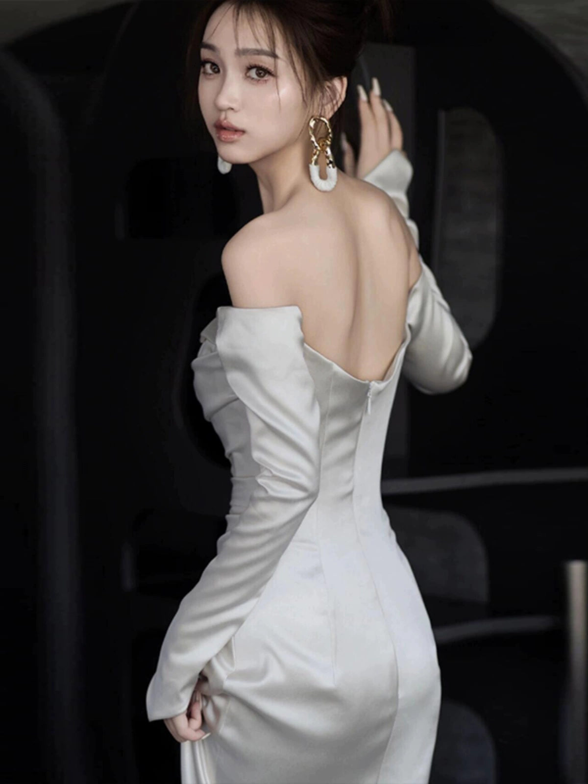 Long Sleeves Satin Mermaid Wedding Dresses Long Bridal Gown      S7211