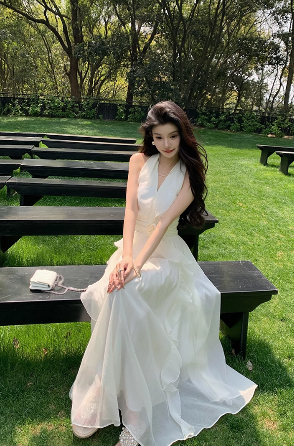 Gentle temperament ruffled V-neck halter dress beautiful waist A-line long skirt R0787