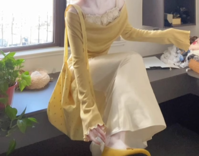 A complete set of outfits yellow one-shoulder top hip skirt 2025 two-piece suit R0768