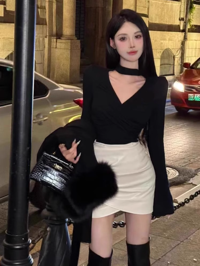 Royal sister style V-neck slim bottoming top 2025 plus size hot girl hip leather skirt suit R1033