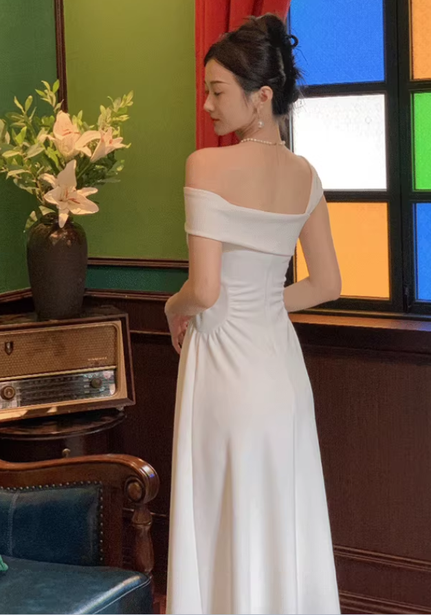 French one-shoulder dress 2025 sexy temperament waist elegant party dress R1488