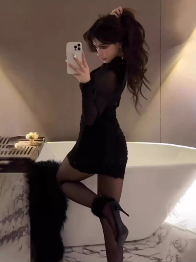 Sexy hot girl lace splicing hollow dress 2025 royal sister waist hip skirt R1014