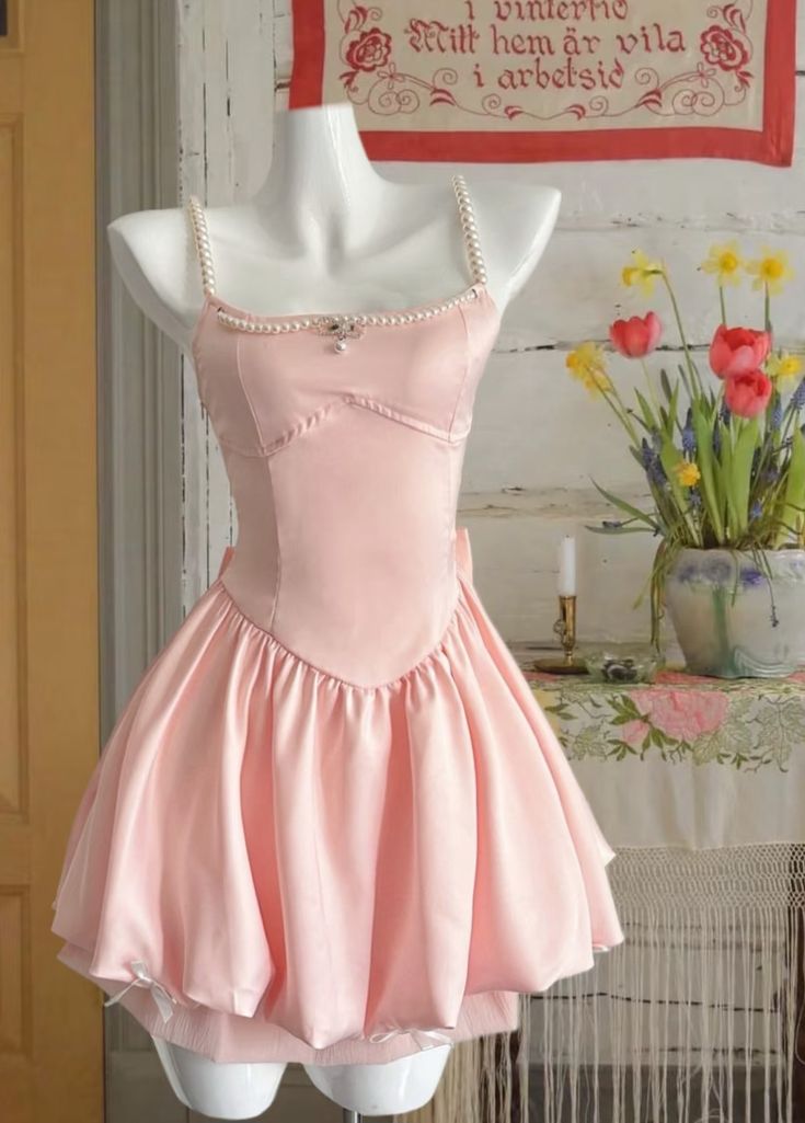 Pink short skirt with pearl suspenders, slim waist and slimming flower bud short skirt, homecoming dress R4087