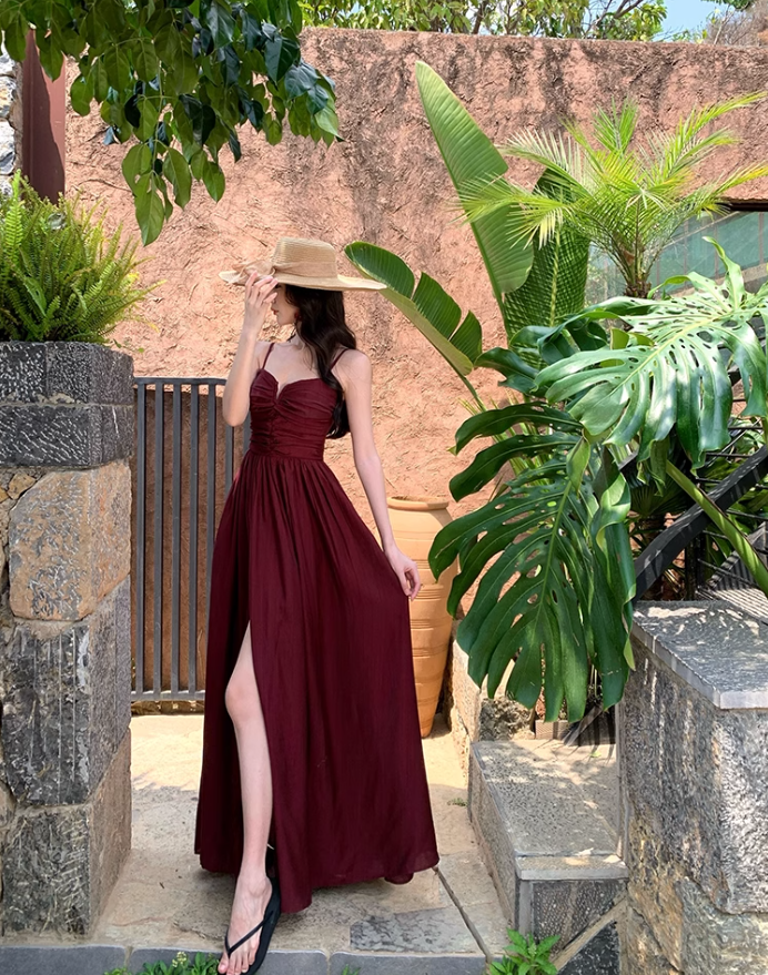 Retro temperament suspender dress beautiful waist slit long skirt R0572