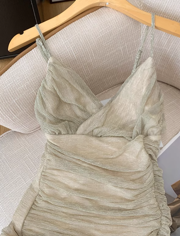 Pure sexy v-neck suspender dress for women new style waist slimming temperament short hip skirt R3996