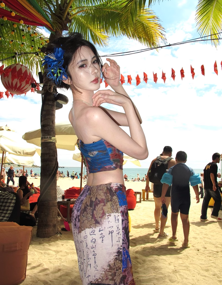 Holiday style retro print tube top vest irregular hip skirt two-piece set R0894