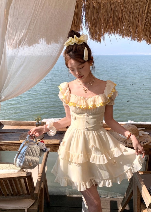 Yellow square neck puff sleeve waist dress summer French retro temperament skirt R4869