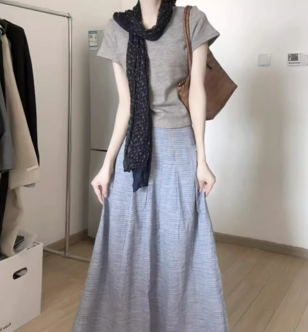 Relaxed wear suit casual gray short-sleeved T-shirt A-line skirt 2025 R0829