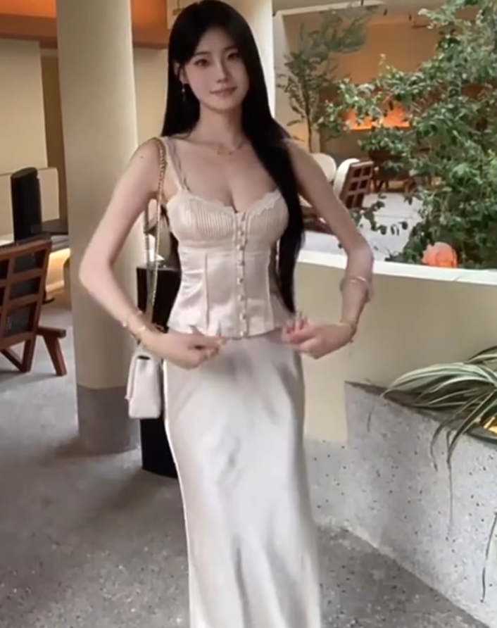 Large Size French Pure Lace Patchwork Waist Strap Fishtail Skirt Set R1842