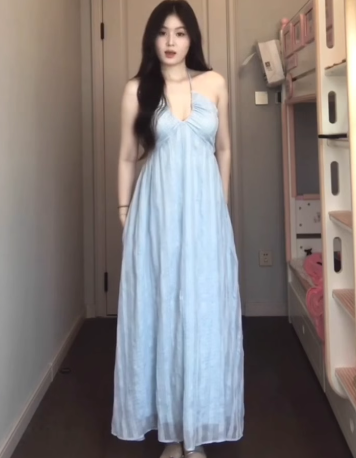 French forest style exquisite halter neck dress holiday style backless sling big swing skirt R1829