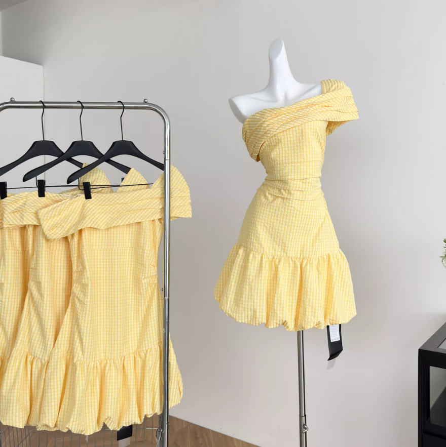 Off-shoulder yellow plaid bud texture A-line elastic waist dress R2065