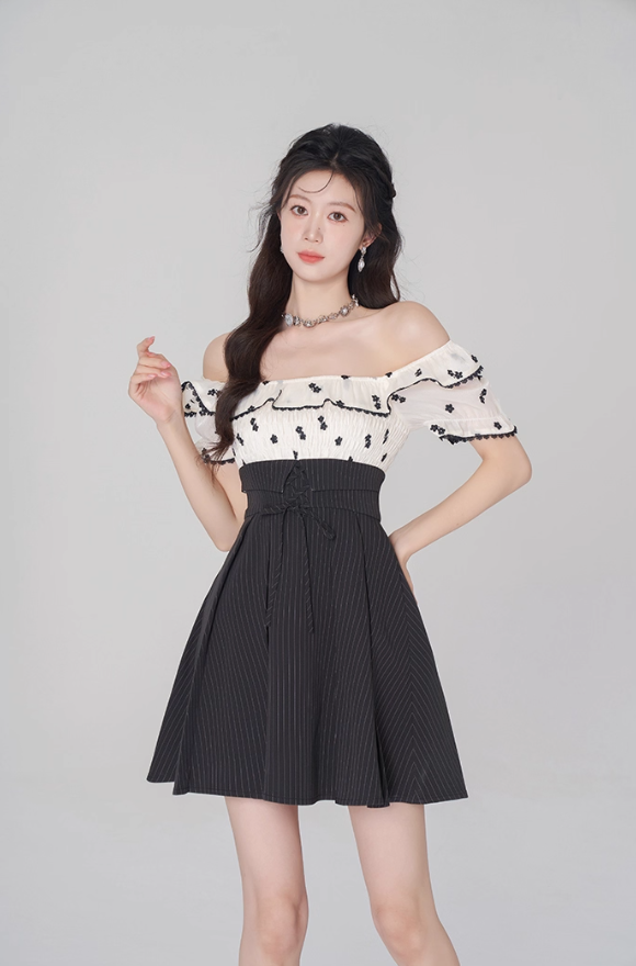 Tea break French dress puff sleeve A-line skirt new style high waist embroidered short skirt R4499