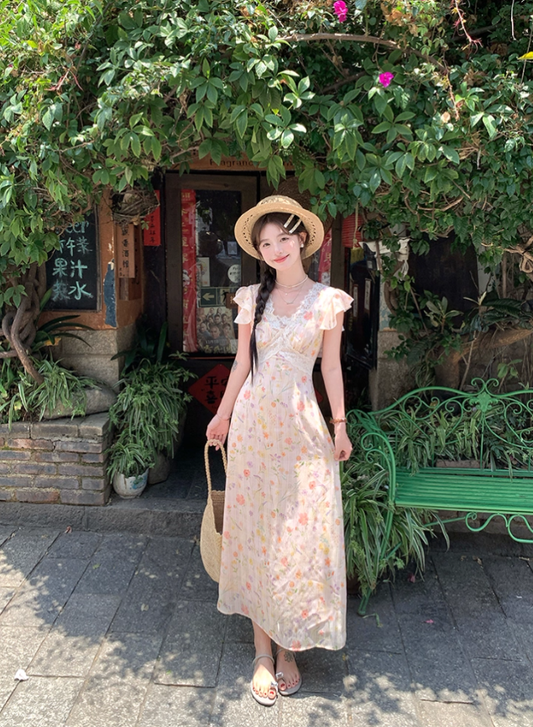 Lace V-neck floral suspender dress for women summer French retro temperament skirt R4782