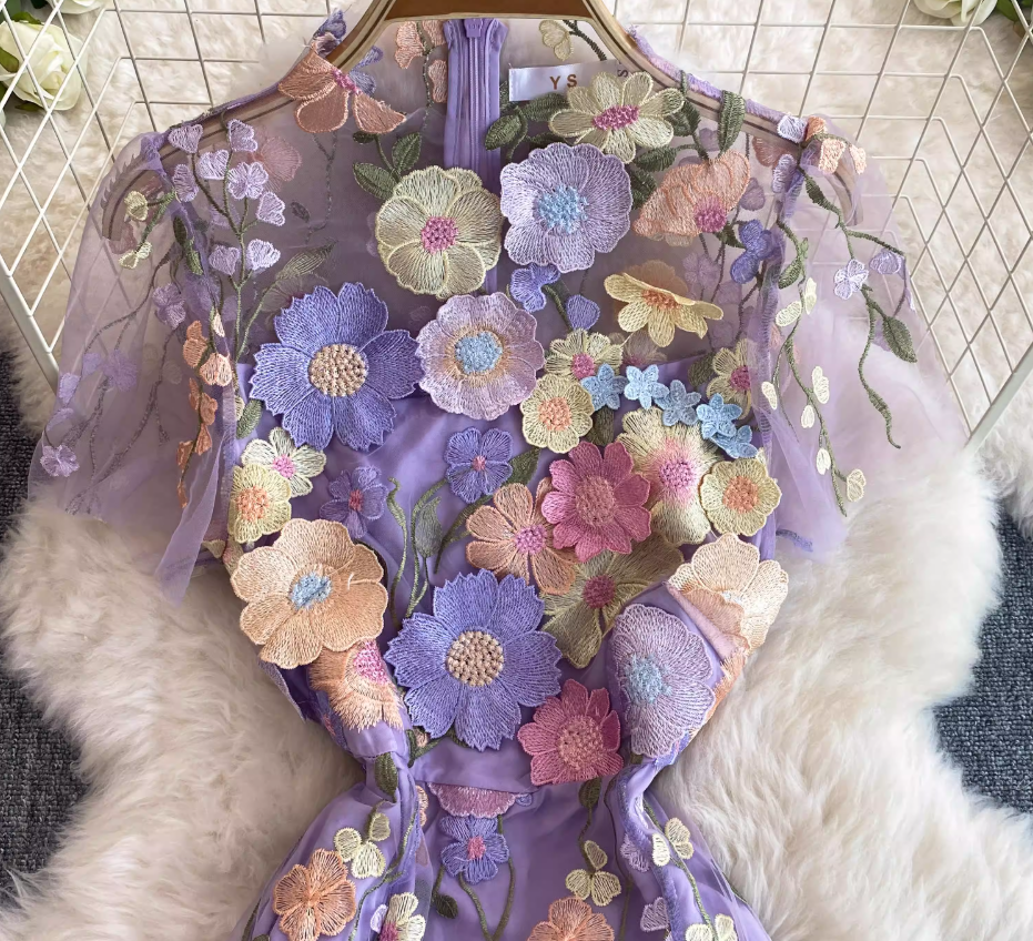 Beautiful heavy-duty three-dimensional flower embroidery embroidered seaside holiday dress with a high-end feel R0308