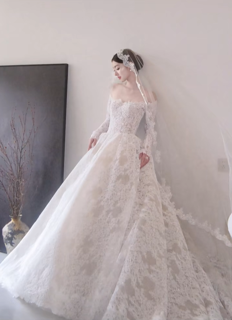 White lace one-shoulder slim waist sexy puffy long dress bridal dress R6054