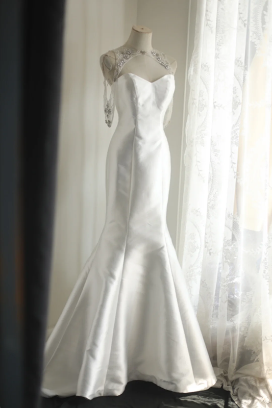 White satin fitted mermaid long ball gown/bridal dress R6772