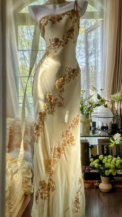 Light yellow halter-neck fitted bodycon long ball gown R6533