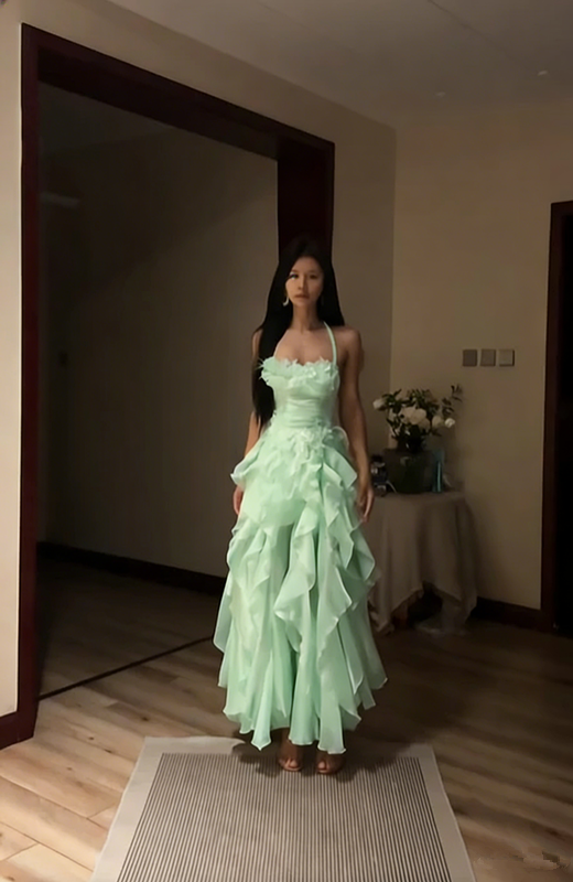 White halter neck, fitted waist, long, elegant ball gown R8071