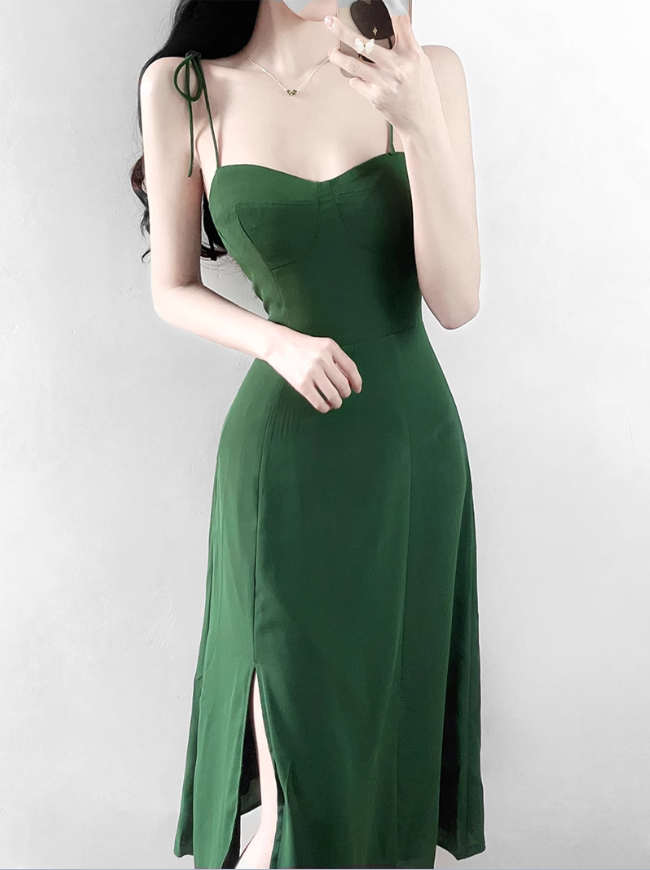 2025 Summer New Retro Temperament Sexy Green Holiday Seaside Suspender Dress R0952