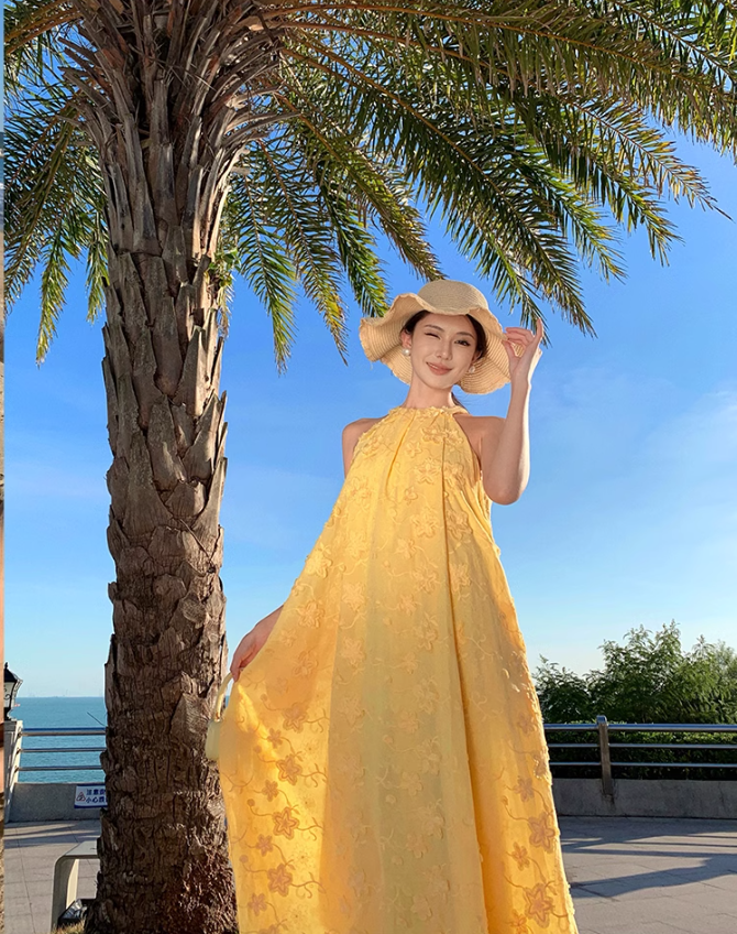 Beach dress yellow jacquard halter neck dress lazy style temperament long dress R0759