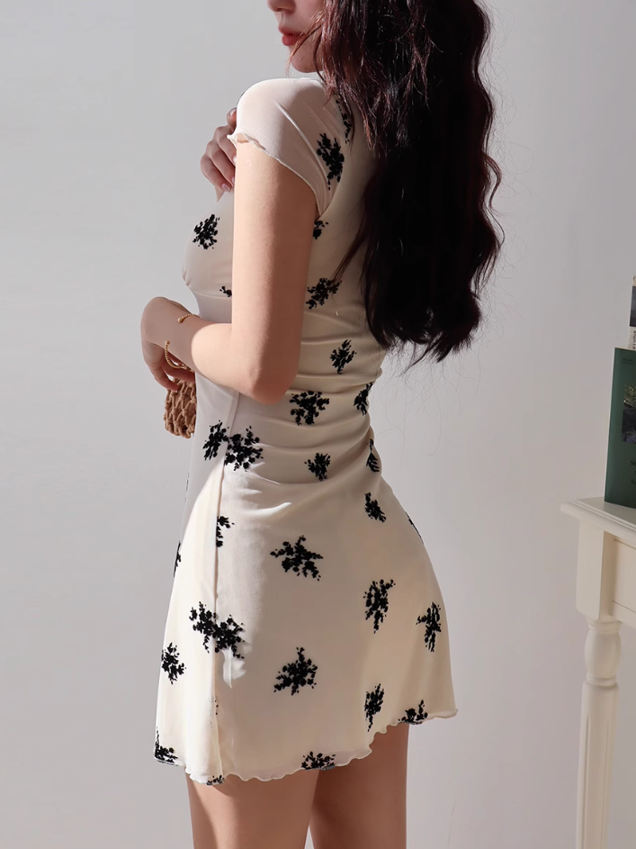 French retro square neck dress, slim fit and sexy hip hugging skirt, short skirt R2864