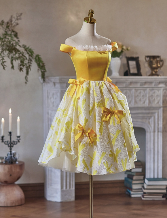Vibrant Bright Yellow Homecoming Dress ,A-Line Bateau Bow-knot Corset Short Prom Dress RS811