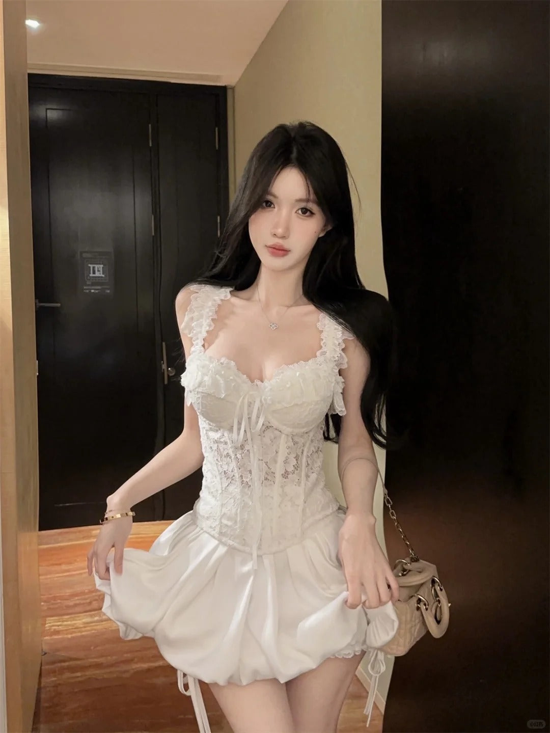White Floral Lace Sweetheart Neck Party Dress R9091
