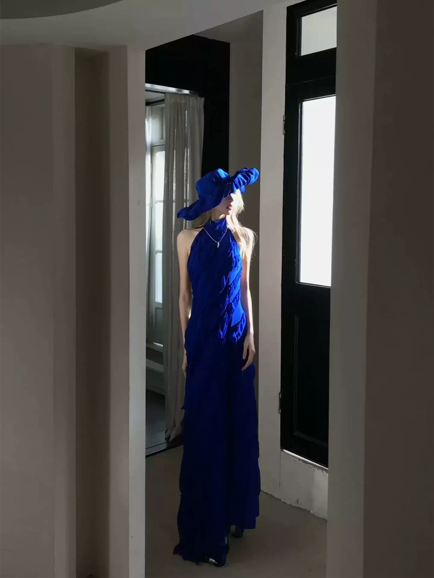 Elegant Blue Halter Backless Vacation Dress R9114