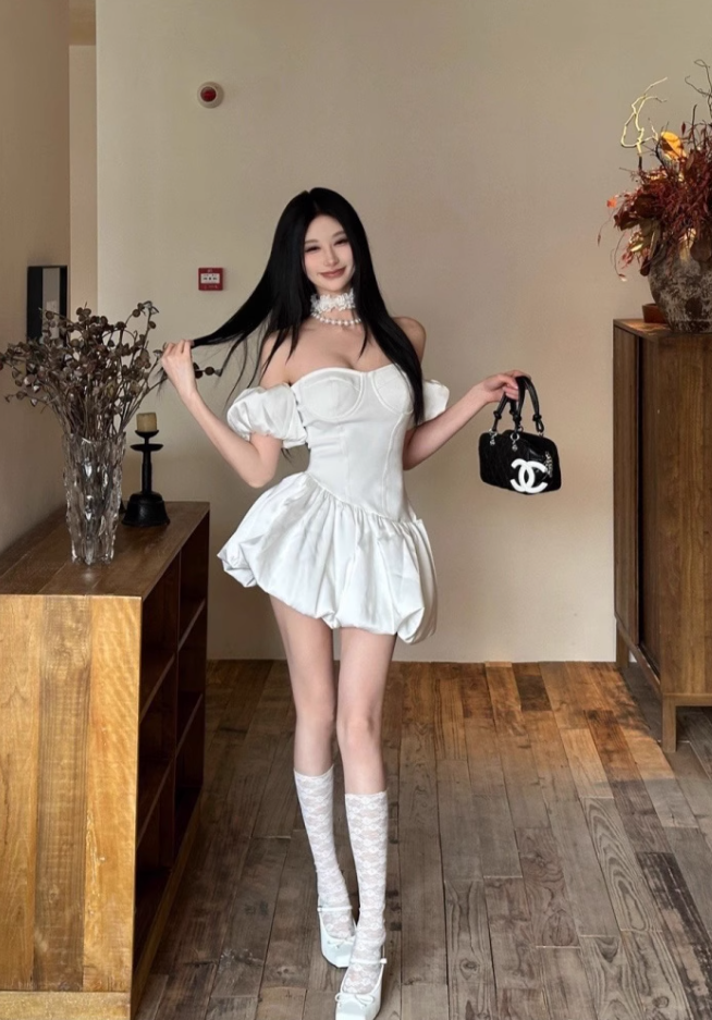 French one shoulder white strapless dress, summer dress, slim fit, waist cinching, fluffy short skirt, homecoming dress R2993