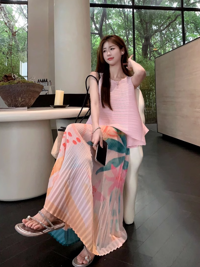 Fashion suit irregular pleats loose cover flesh thin sleeveless vest pleated printed skirt two-piece suit R1729