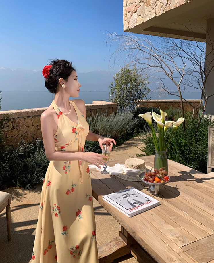 Gentle temperament halter neck floral dress beautiful waist backless A-line long skirt R0740
