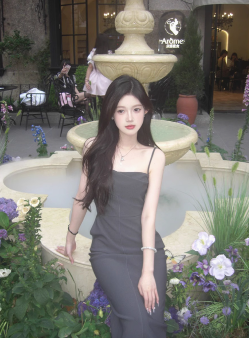 One-shoulder suspender dress tight dress sexy slim hip-hugging high-end inner skirt R1545