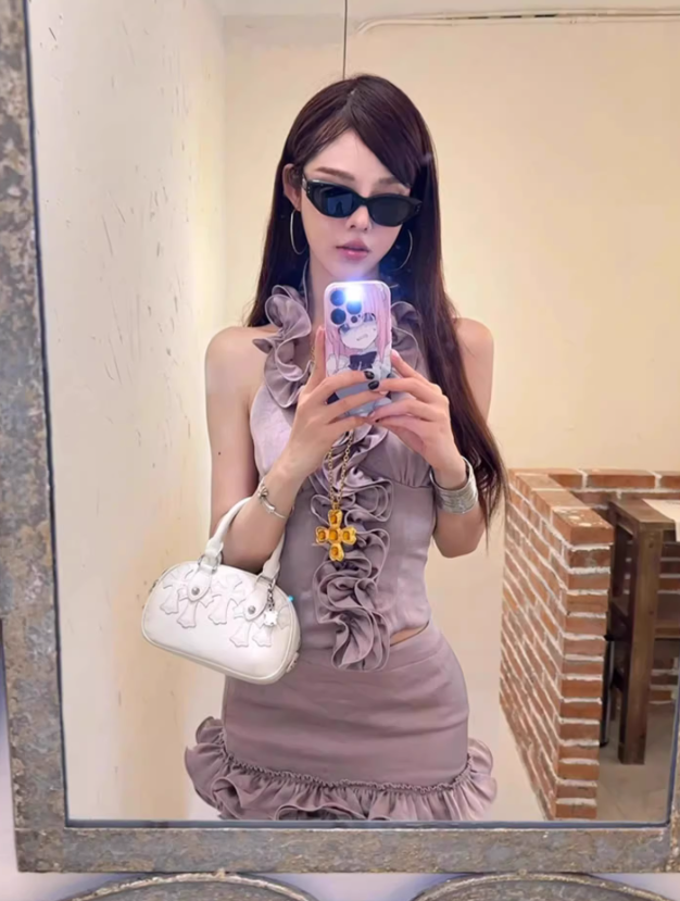 Temperamental lady ruffled sleeveless halter neck top 2025 pure desire hip skirt suit R1403