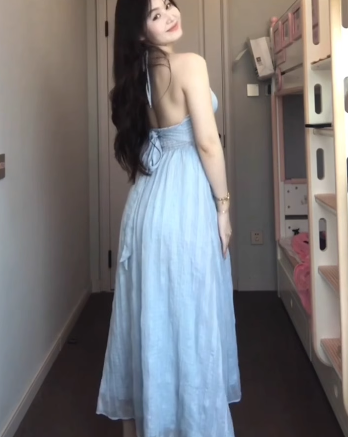 French forest style exquisite halter neck dress holiday style backless sling big swing skirt R1829