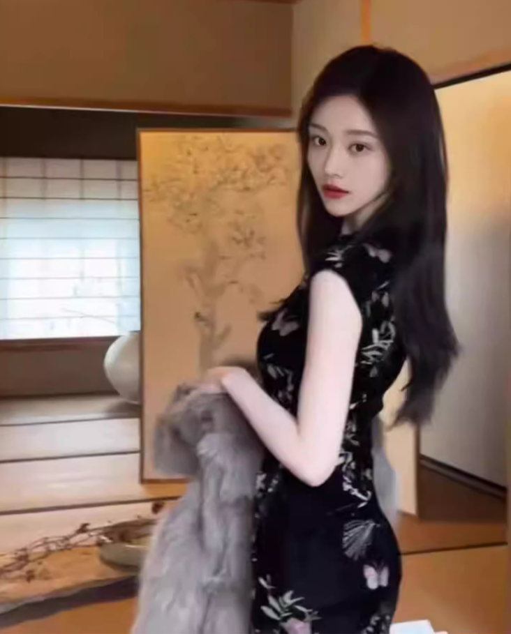 Beautiful young cheongsam 2025 new exquisite new Chinese floral dress R1819