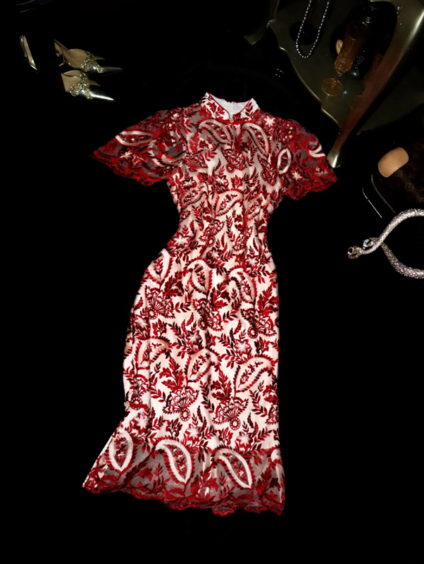 White lining with red floral embroidery, mid-length ball gown R6853