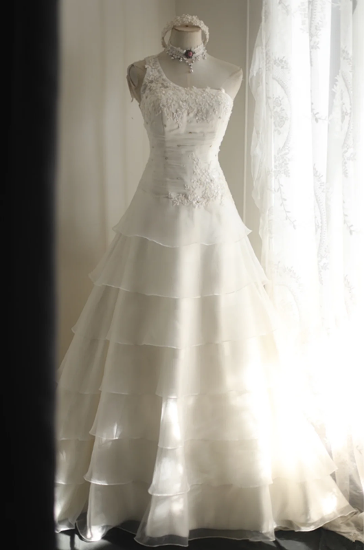 White strapless fitted waist slim-fitting cake skirt long ball gown/bridal dress R6773