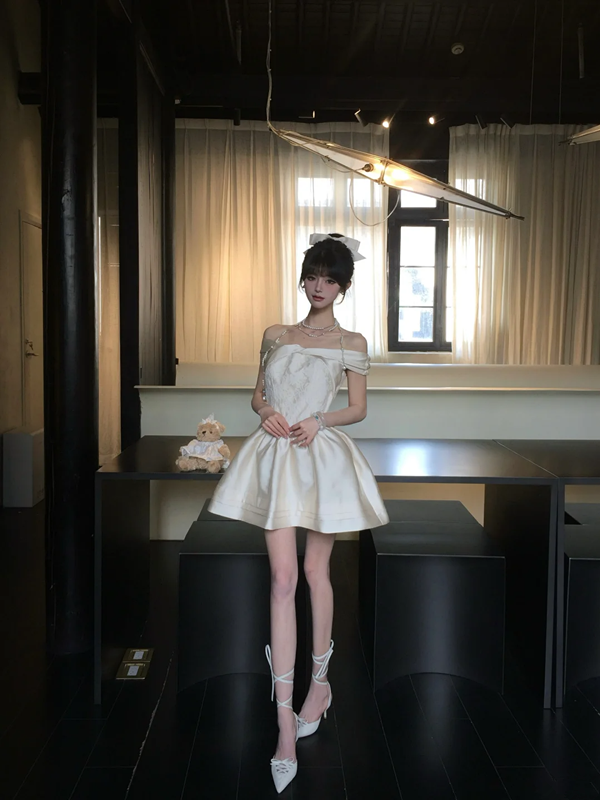 Champagne color one-shoulder slim waist A-line short skirt homecoming dress R5082