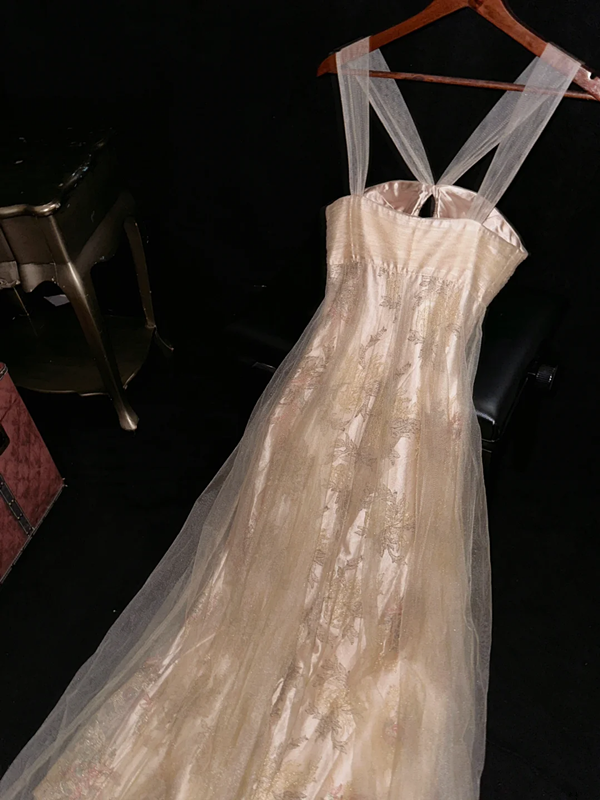 Apricot halter-neck fitted long ball gown R7053