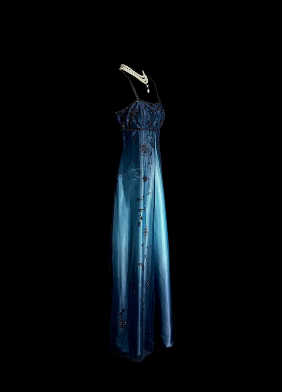 Gradient blue halter-neck beaded fitted long ball gown R6654