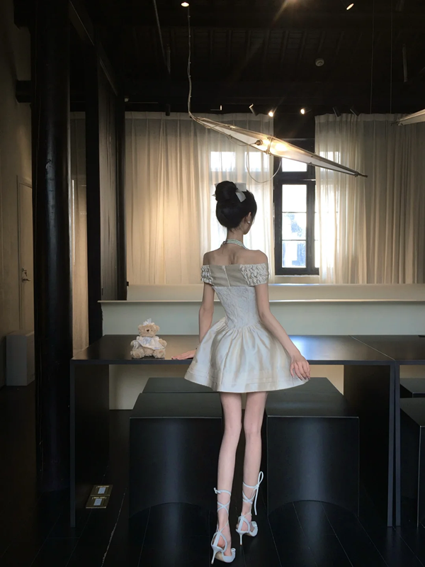 Champagne color one-shoulder slim waist A-line short skirt homecoming dress R5082