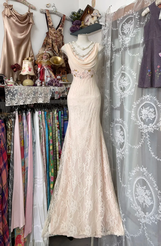 Light pink sleeveless, flared neckline, slim waist, sexy fishtail maxi ball gown R6166