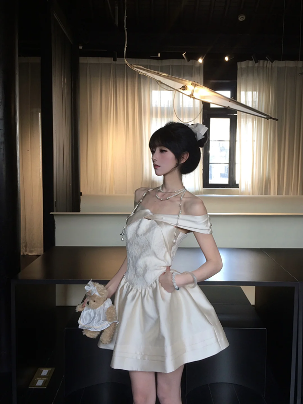 Champagne color one-shoulder slim waist A-line short skirt homecoming dress R5082