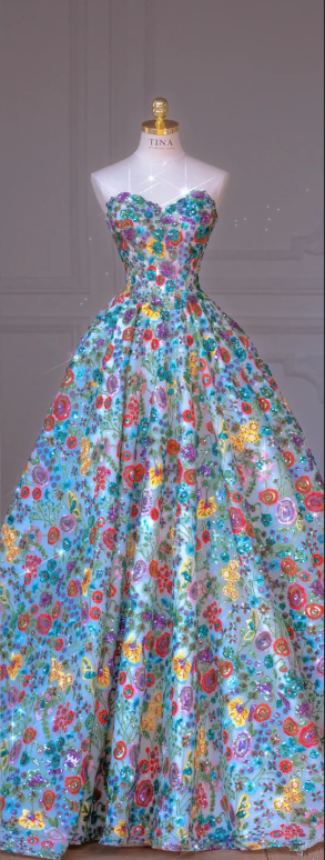 Vintage Floral Tube Top Fitted-Waist Slim-Fit Puffy Hem Ball Gown / Bridal Gown R5895