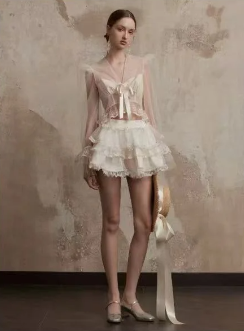 Champagne-colored high-end suspender top, long-sleeved jacket, cake skirt, homecoming dress R4757